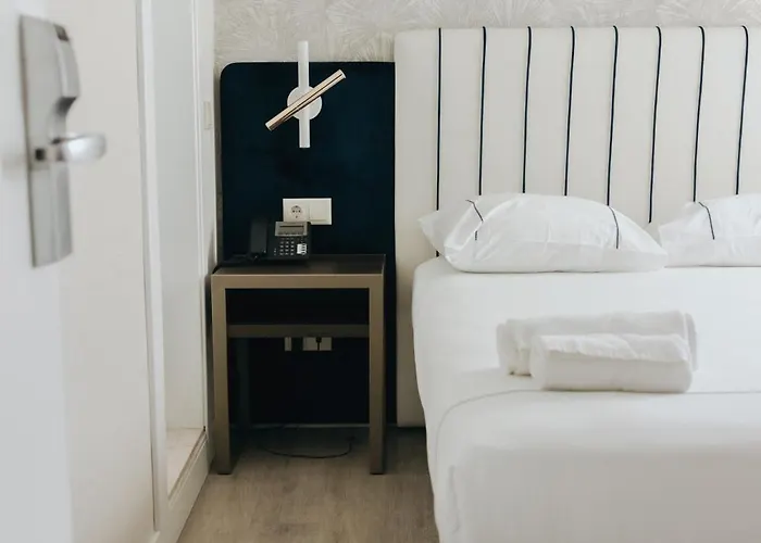 Hotel M'ar De Ar Auria 3*