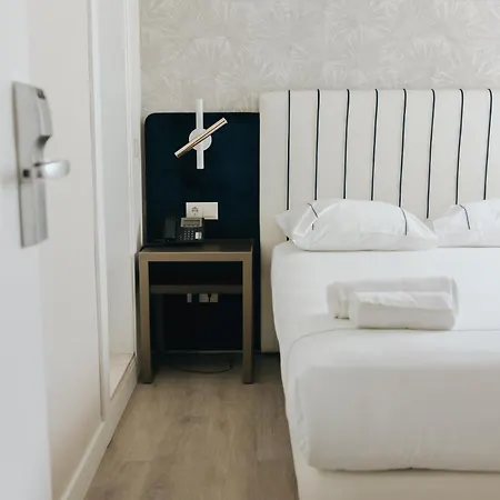 Hotel M'ar De Ar Auria 3*